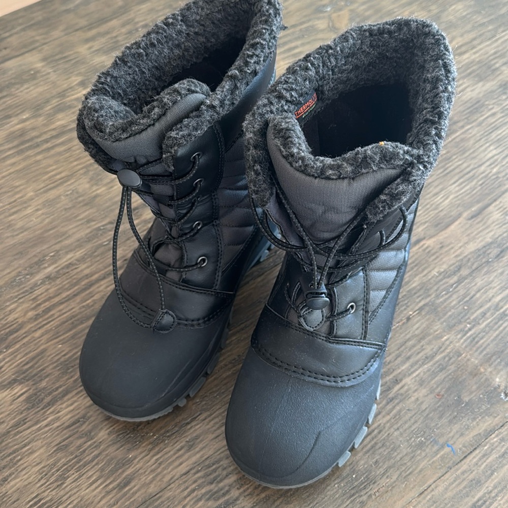 Big kids winter boots 🥾